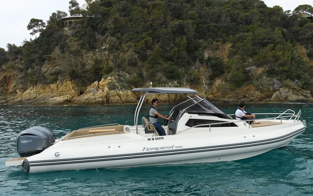 slider 1 Capelli Tempest 1000