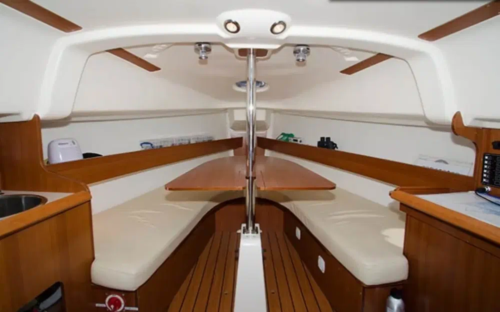 slider 6 Jeanneau Sun 2500