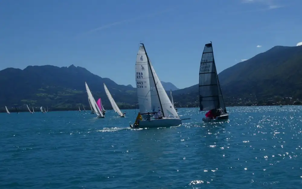 slider 4 Saturn Yachts Stinger 24.6
