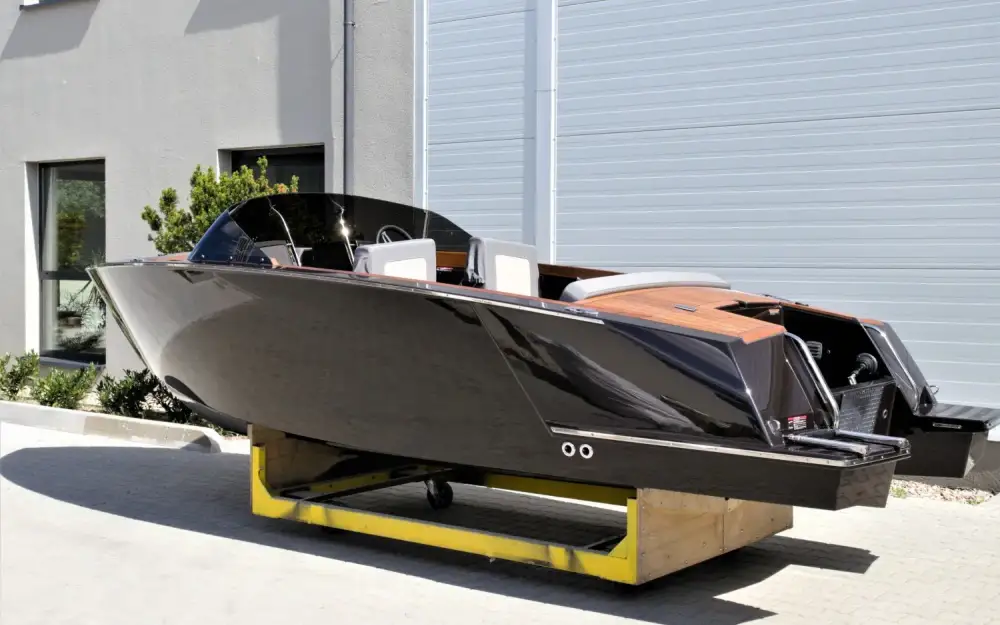 VTS BoatsFlying Shark 5.7