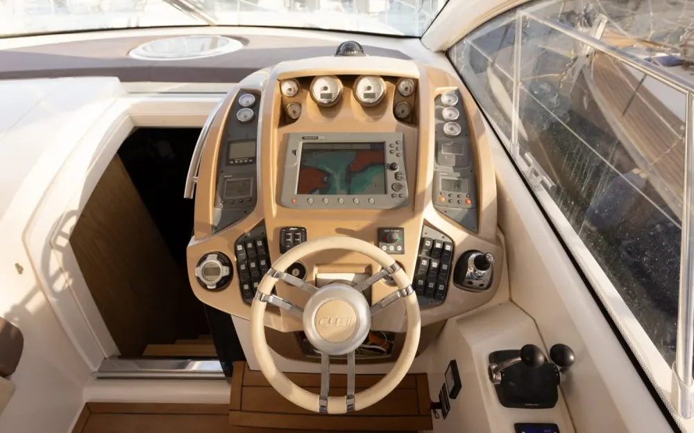 slider 16 Sessa Marine C43 Hard-Top