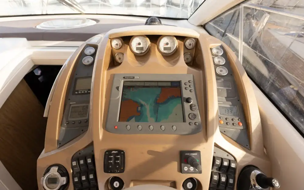 slider 18 Sessa Marine C43 Hard-Top
