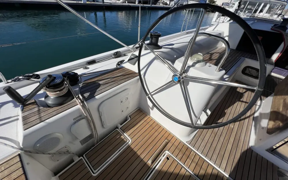 slider 17 Dufour  560 Grand Large - null