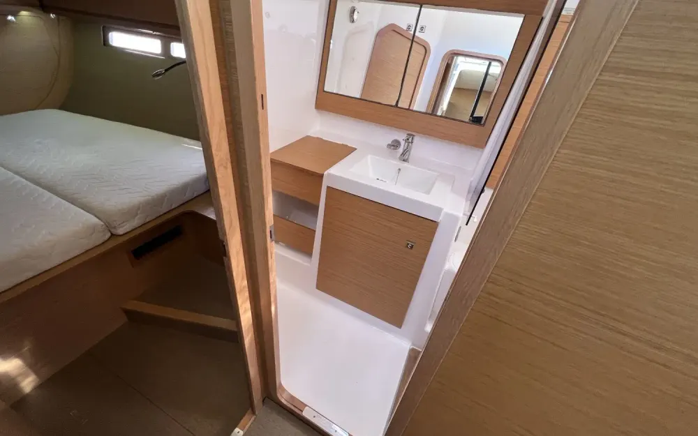 slider 39 Dufour  560 Grand Large - null