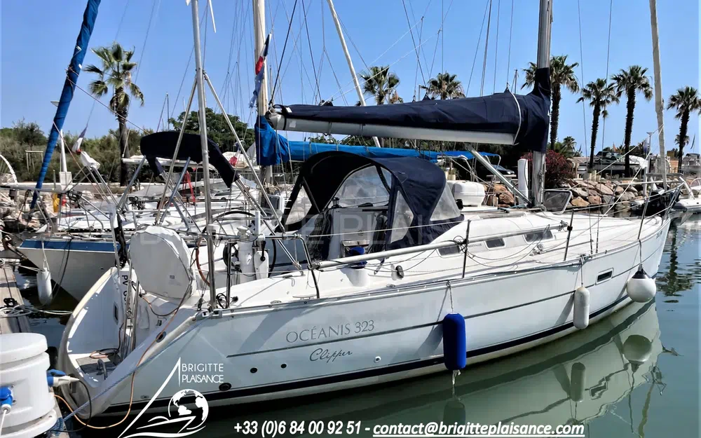 slider 0 Beneteau OCEANIS 323 CLIPPER DL