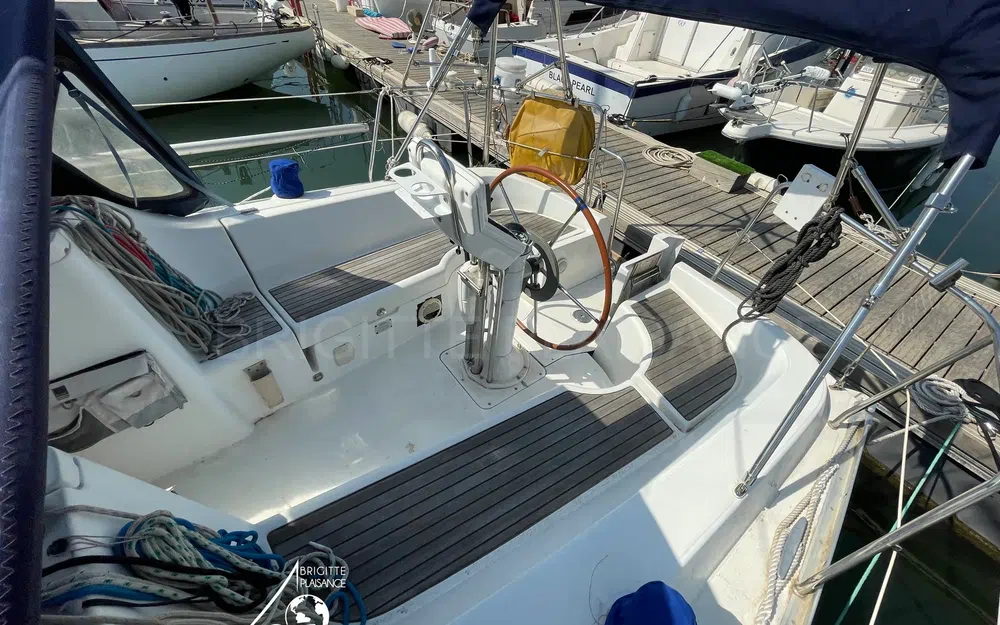 slider 3 Beneteau OCEANIS 323 CLIPPER DL