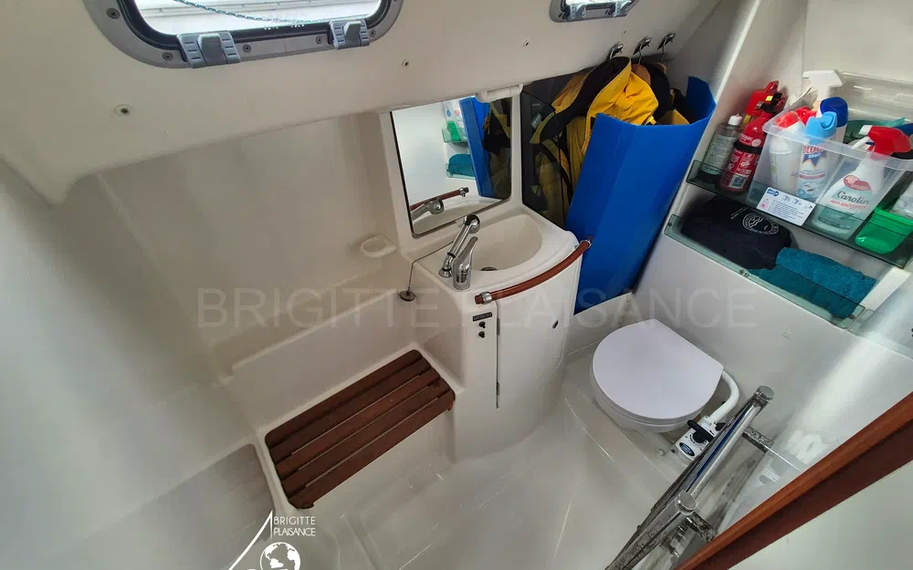 slider 7 Beneteau OCEANIS 323 CLIPPER DL