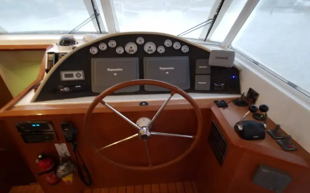 slider 5 Beneteau Swift Trawler 52