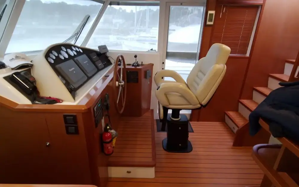 slider 6 Beneteau Swift Trawler 52