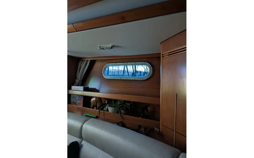 slider 14 Jeanneau Sun Odyssey 49 DS