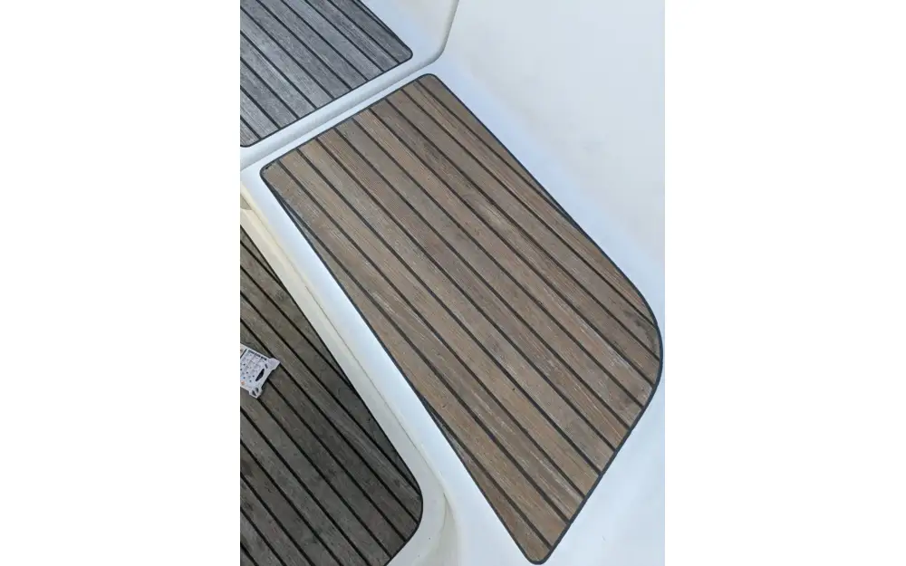 slider 17 Jeanneau Sun Odyssey 49 DS