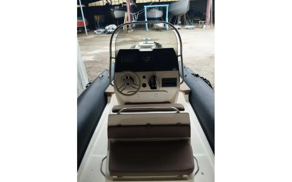 slider 3 Nuova Jolly NJ 650 XL