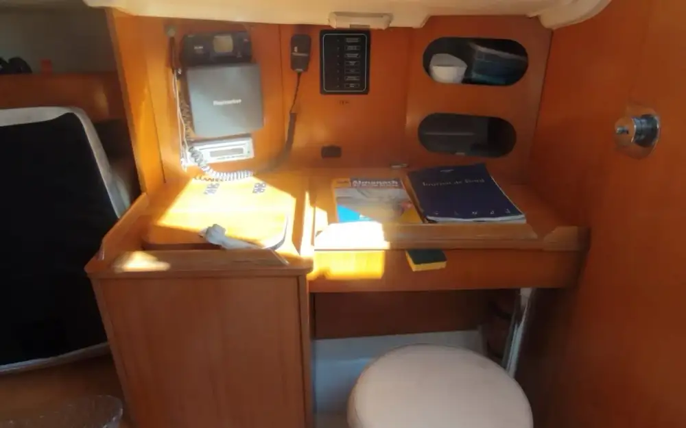 slider 7 Beneteau First 27.7