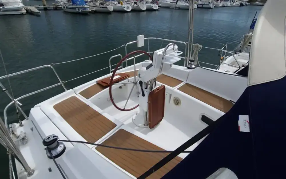 slider 6 Beneteau Oceanis 343 Clipper