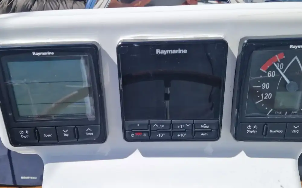 slider 8 Beneteau Oceanis 343 Clipper