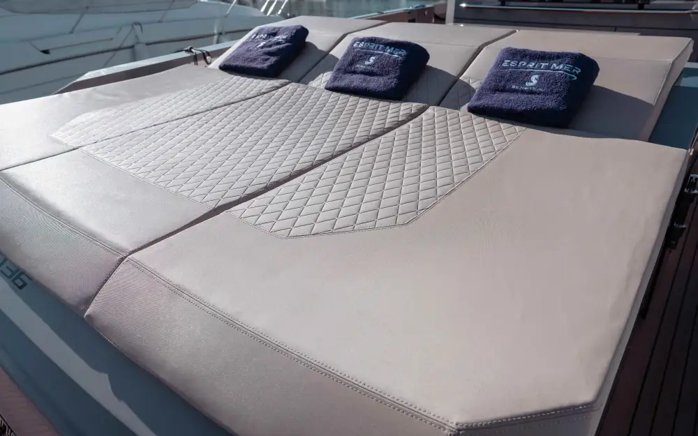 slider 9 De Antonio Yachts D36 Open