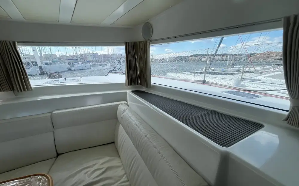 slider 32 Lagoon  420