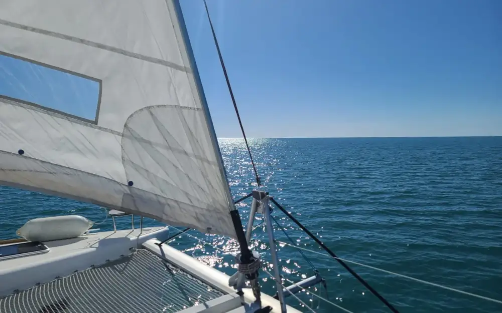 slider 1 Lagoon  450 Sport Top
