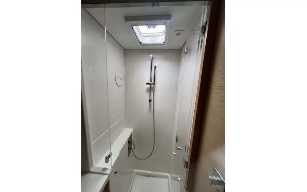 slider 28 Lagoon  450 Sport Top