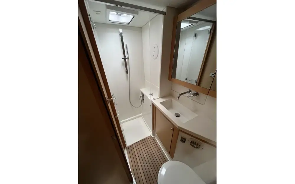 slider 31 Lagoon  450 Sport Top