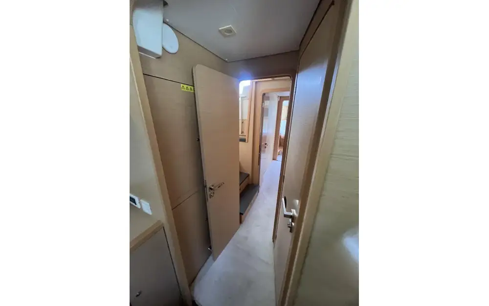 slider 37 Lagoon  450 Sport Top