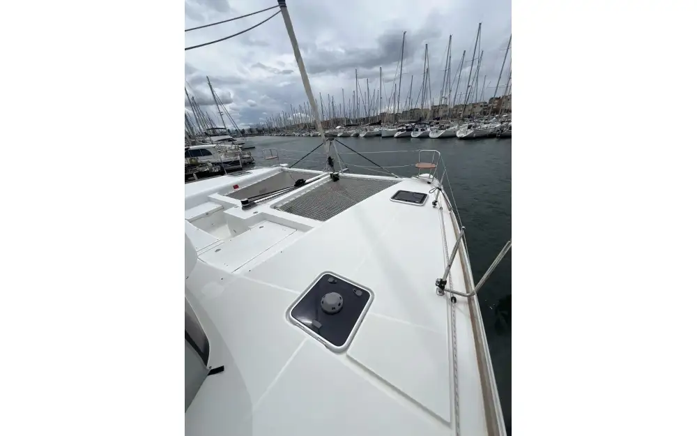 slider 58 Lagoon  450 Sport Top