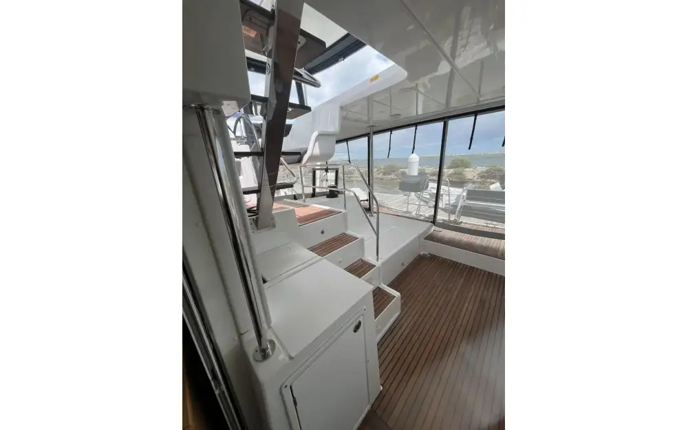slider 5 Lagoon  450 Sport Top
