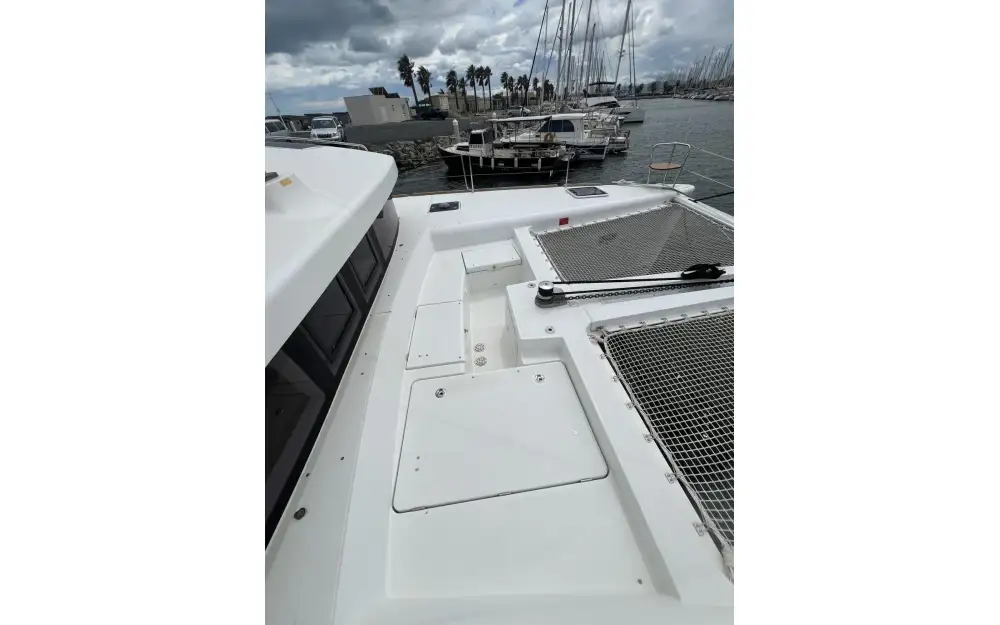 slider 62 Lagoon  450 Sport Top