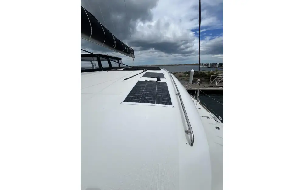 slider 70 Lagoon  450 Sport Top