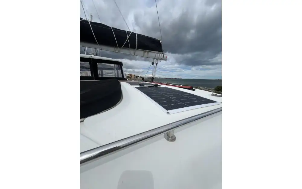slider 72 Lagoon  450 Sport Top