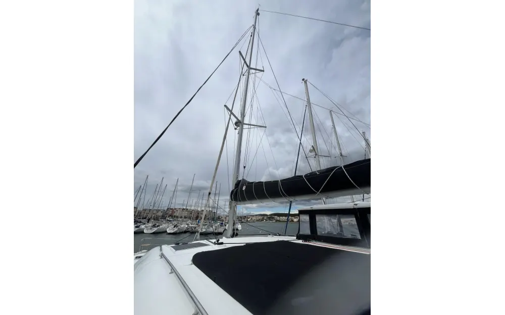 slider 75 Lagoon  450 Sport Top