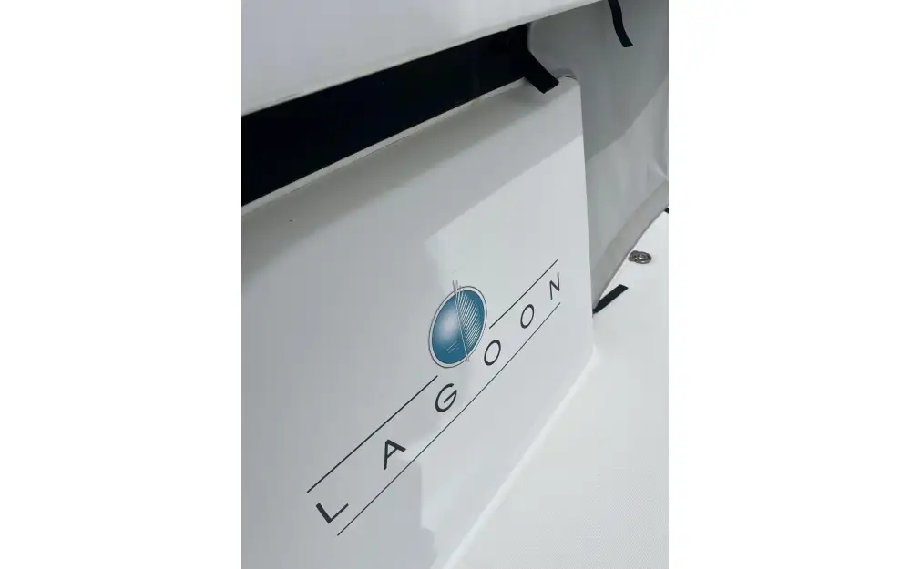 slider 78 Lagoon  450 Sport Top