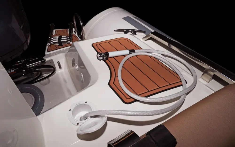 slider 37 Brig Eagle 6.7 - null