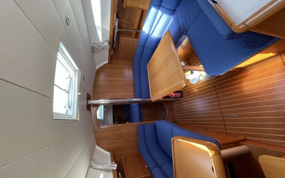 slider 11 Jeanneau Sun Odyssey 37