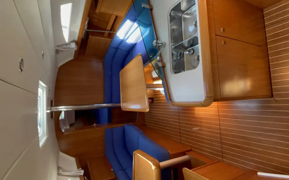 slider 17 Jeanneau Sun Odyssey 37