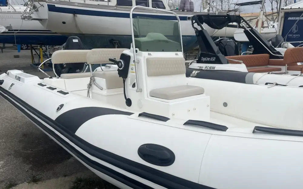 slider 0 Tiger Marine Tiger 650 Open