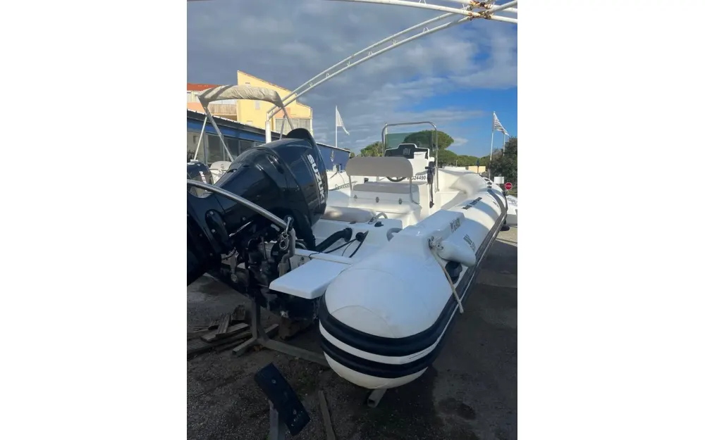 slider 4 Tiger Marine Tiger 650 Open
