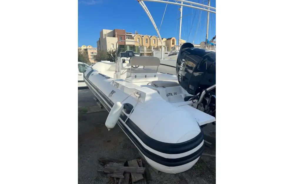 slider 5 Tiger Marine Tiger 650 Open