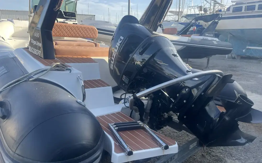 slider 11 Tiger Marine Top Line 600