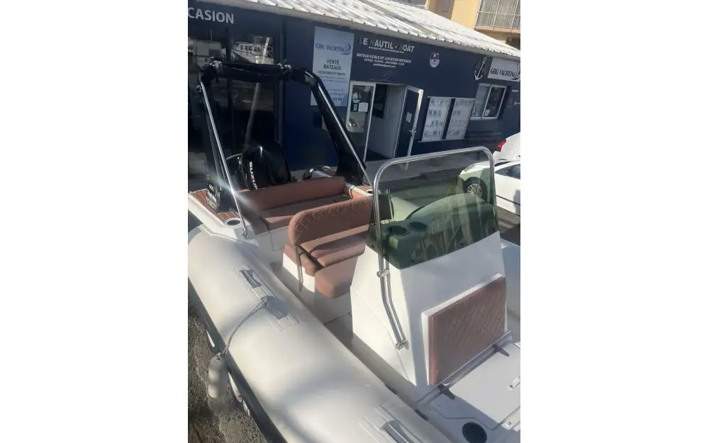 slider 1 Tiger Marine Top Line 600