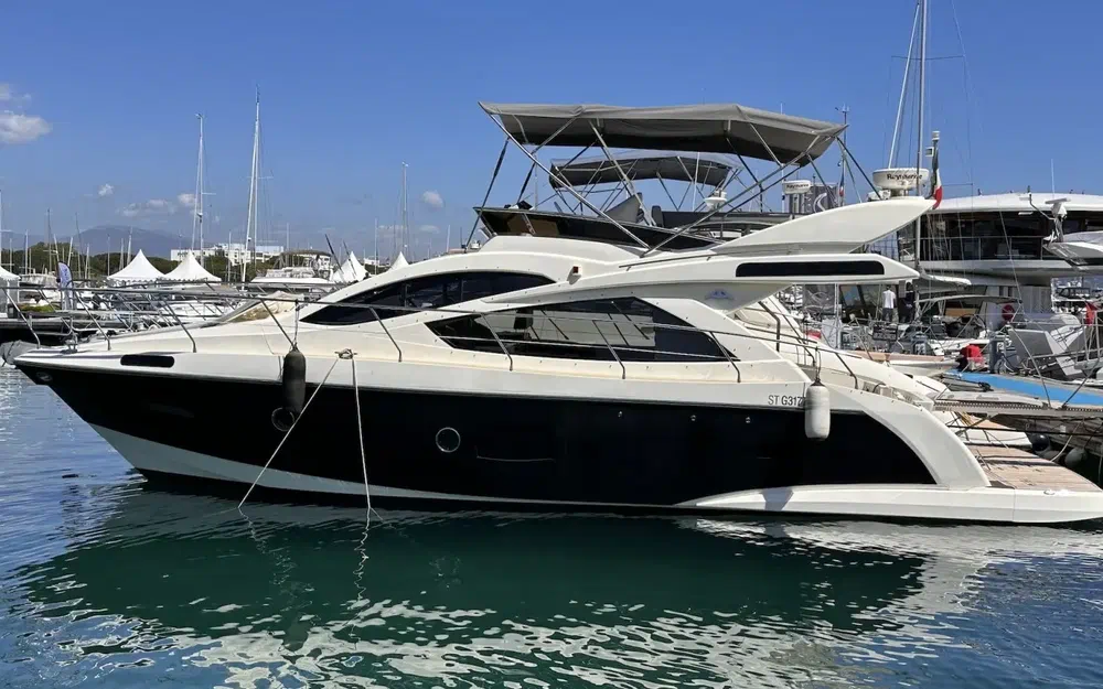 AstondoaAstondoa 44 Fly