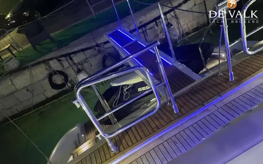 slider 8 Mangusta  72
