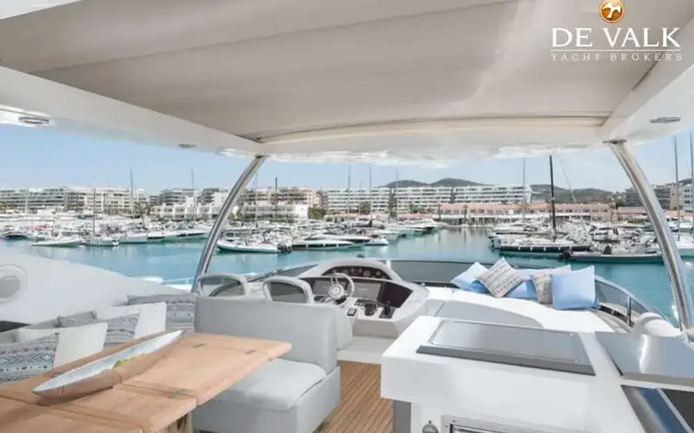slider 11 Sunseeker Yacht 86