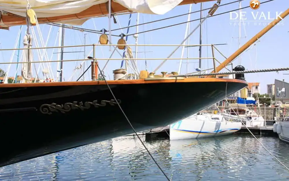 slider 8 Van Der Graaf Classic Schooner