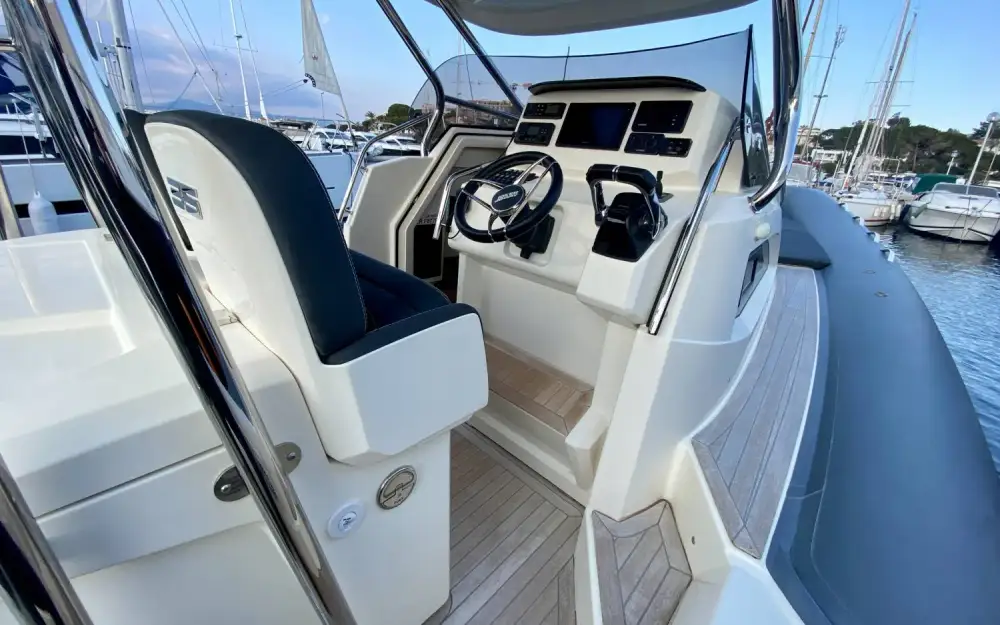 slider 13 Joker Boat Clubman 35