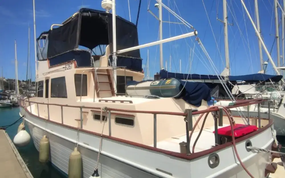 slider 1 Grand Banks  42