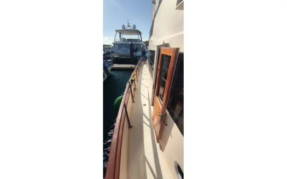 slider 26 Grand Banks  42