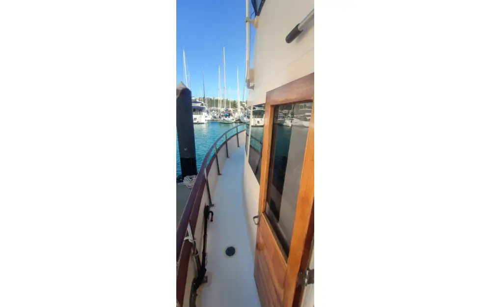 slider 32 Grand Banks  42