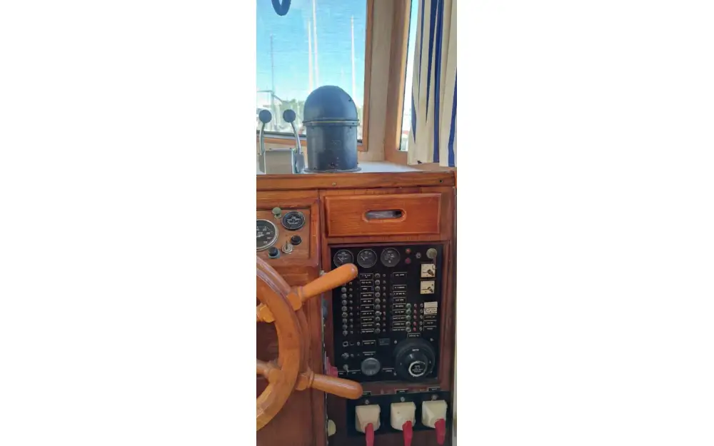 slider 5 Grand Banks  42
