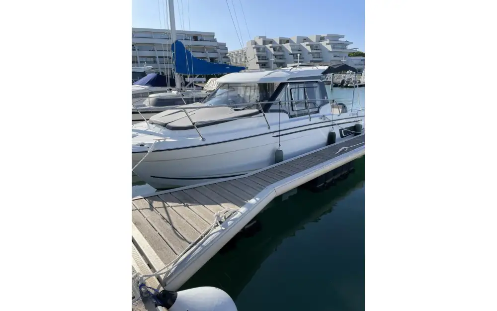 slider 0 Jeanneau Merry Fisher 795 Serie 2